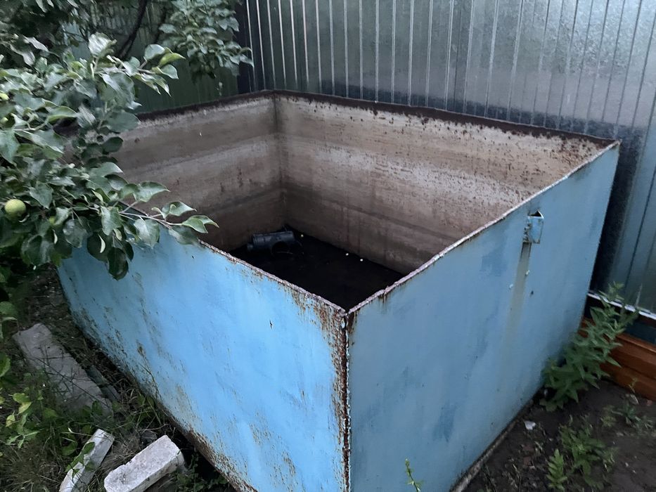 Продам большую емкость