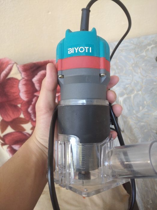 Frezer apparat sotiladi
