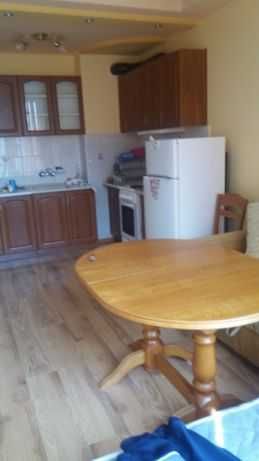 Дава се под наем Двустаен апартамент в Бургас, Славейков - 50 кв.м за 200 € - Снимка #2