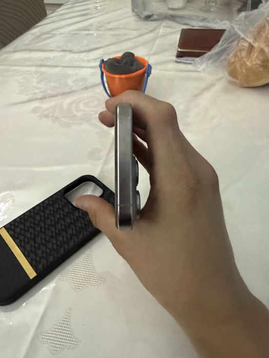 iphone 16 pro titan