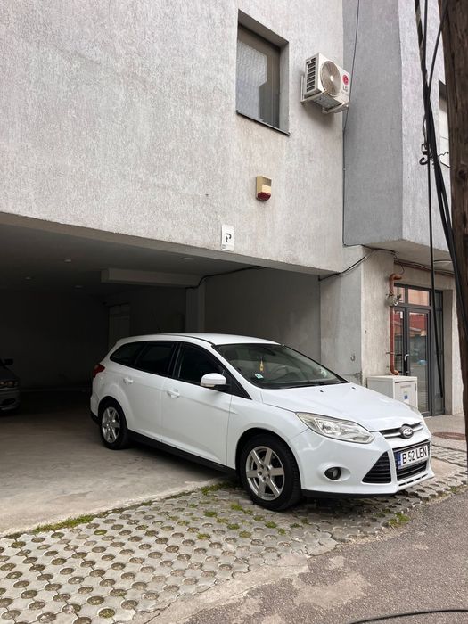 FORD Focus 2012 — imagine 4