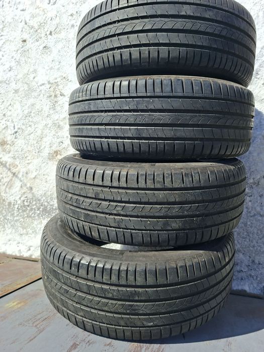 Продам шины. 215/55/17 пирелли