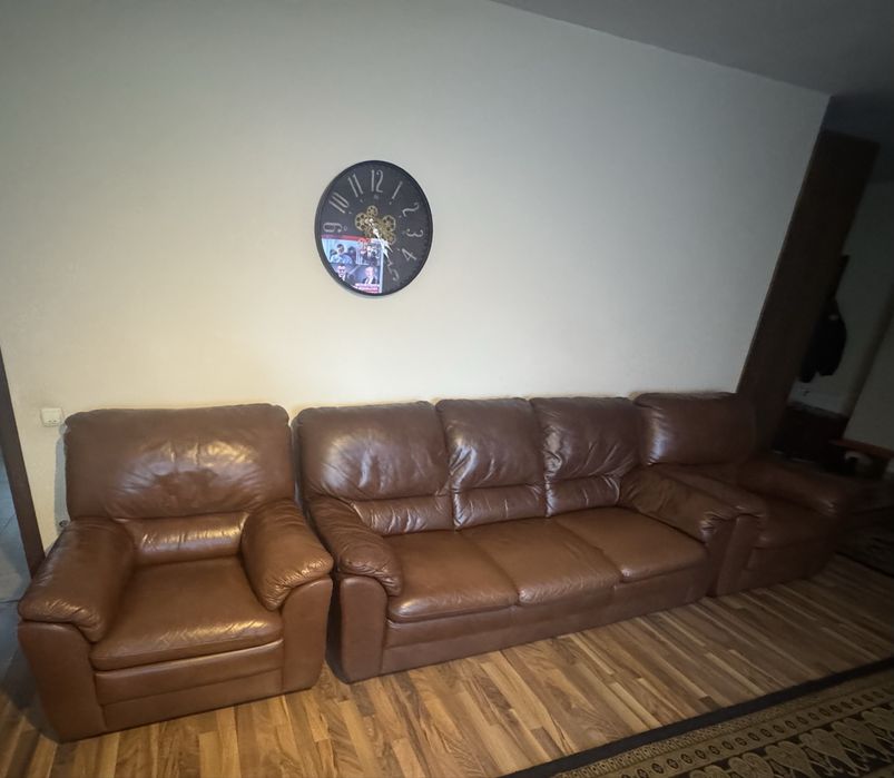 Vand canapea din piele cu fotolii