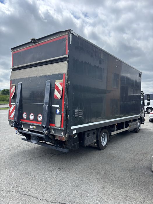 Mercedes Atego 822 cu lift hidraulic