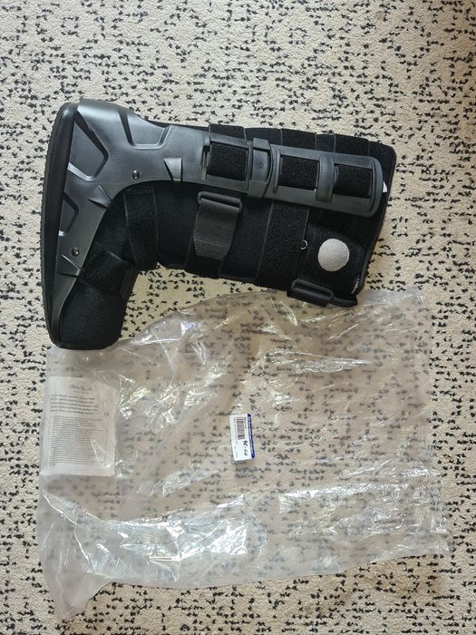 Orteza tip cizma Otto Bock marimea XL 46-50, cu pompita si supapa