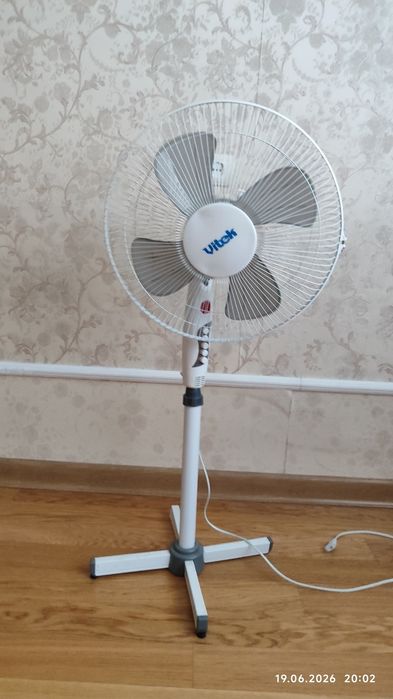 Продам вентилятор "Vitek."