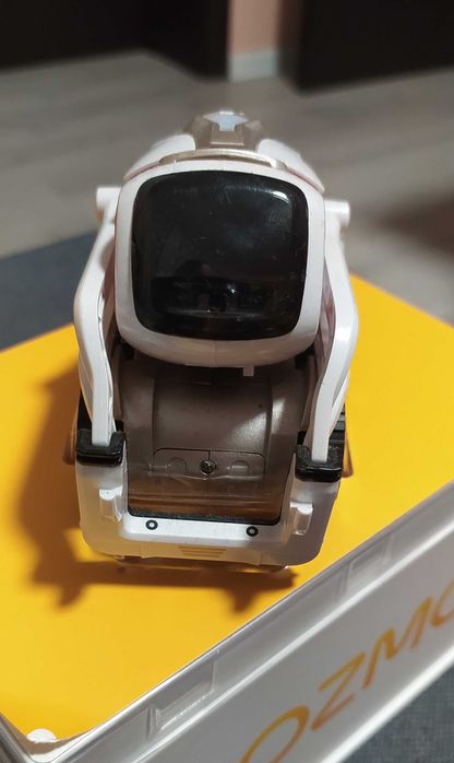 Робот Anki Cozmo
