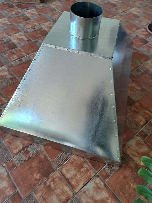 Hote din tabla de inox sau zincata