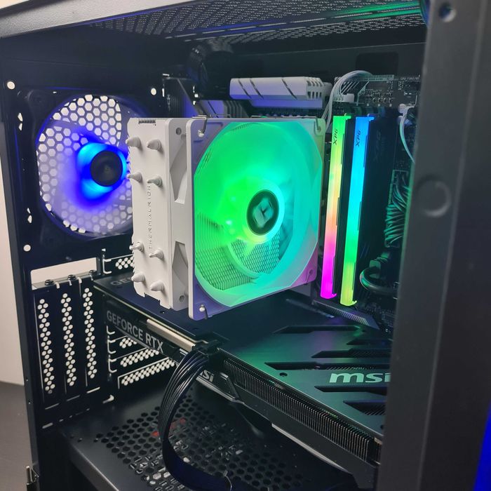 Геймърски Компютър! Ново! RTX 4070, Intel i5-13400F, 32GB RAM