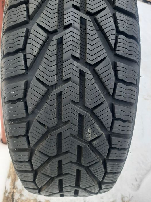 Продам шину 235/55/19 Сербия