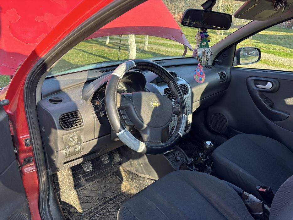 Masina Opel corsa