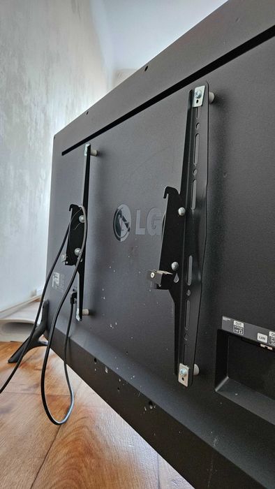 Телевизор LG диагональ 55'' (139,7 см)