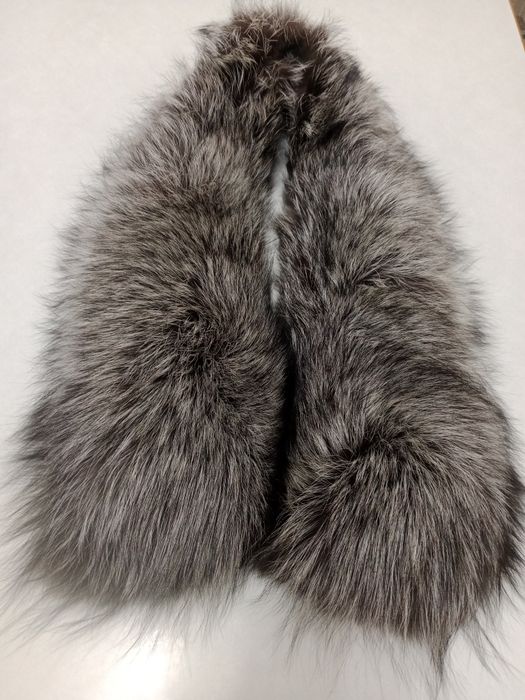 Меховой воротник чернобурка