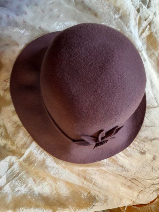 Palarie dama maro fetru de lana, model elegant - clasic