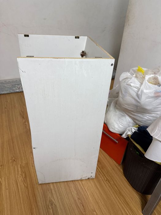 Разобранный кухонный гарнитур