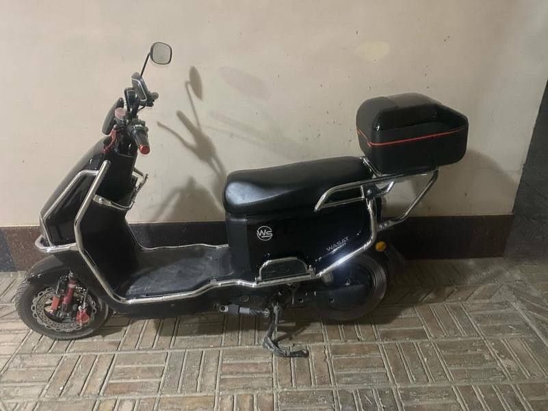 Elektro skuter wasat sport sotiladi