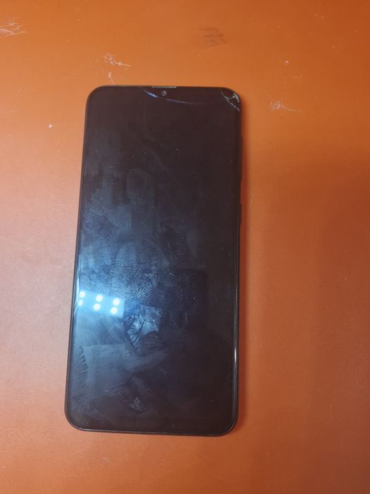 Продам Samsung A20