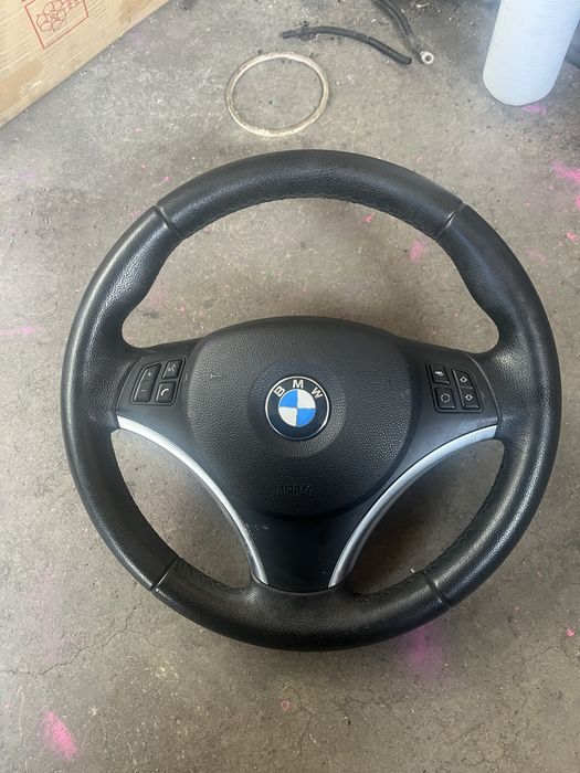 Волан бмв х1 е84 2011г ( sport volan bmw x1 e84 )
