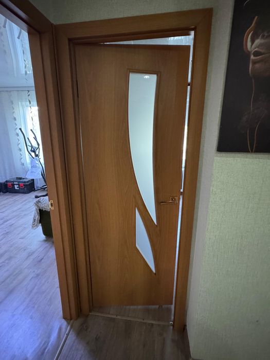 Продам двери б/у