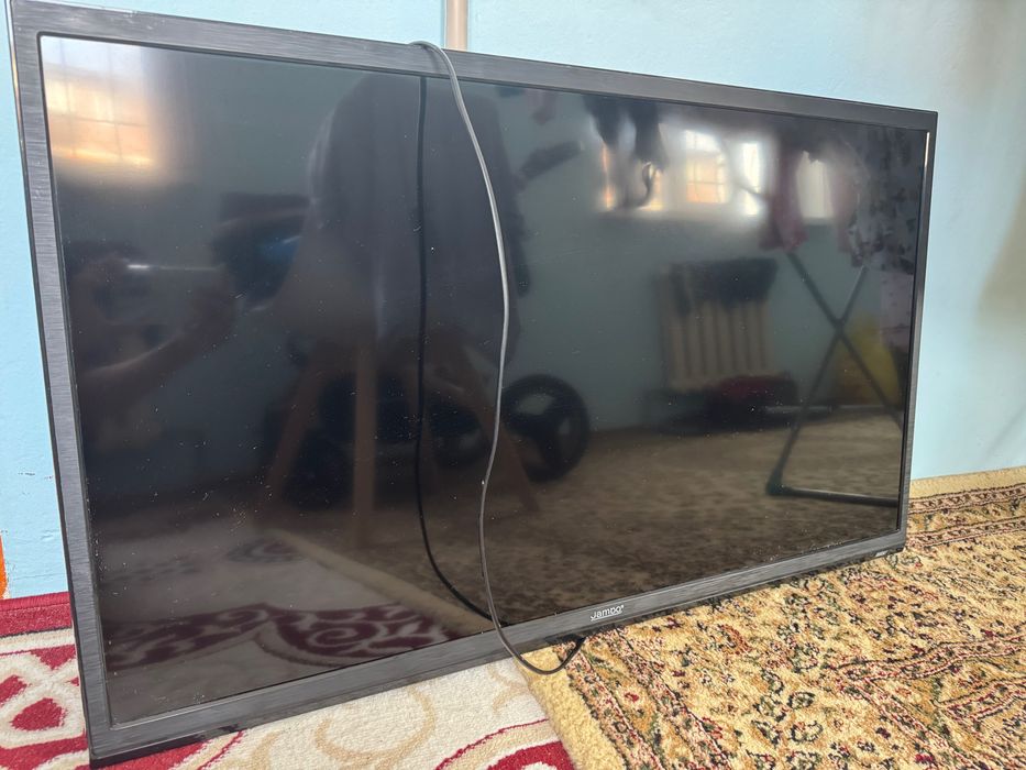 Продается б/у телевизор Jambo