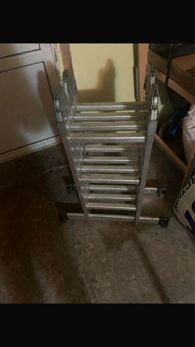 ‼️Vand 2 scari la un preț o scara mare cu 3 trepte si una mai mica‼️