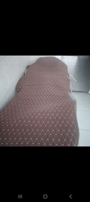 Продам чехлы на сиденья.