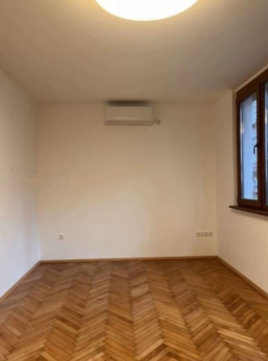 Дава се под наем Тристаен апартамент в София, Лозенец - 65 кв.м за 996.03 € - Снимка #6