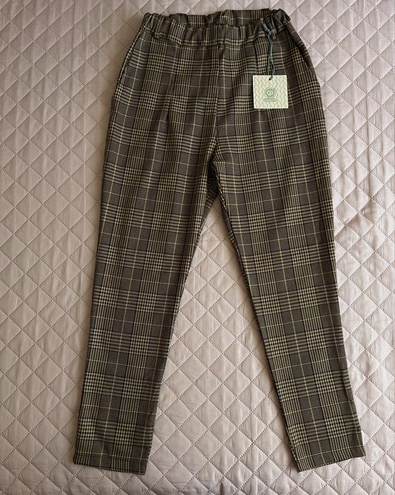 Pantaloni cu carouri