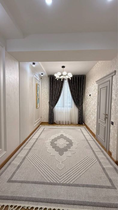 Продается 3 ком. Квартира площадью 65 кв.м. По ул. Озод Шарк