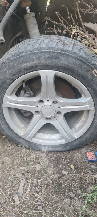 Продам диски с резиной на мерс 124