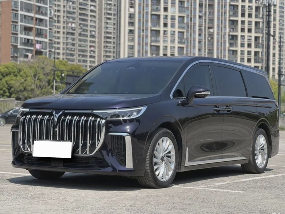 Voyah Dream новый Комфортный минивен для поездок и туров по Узбекистан