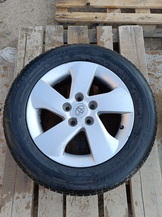 Титанка тайота 16