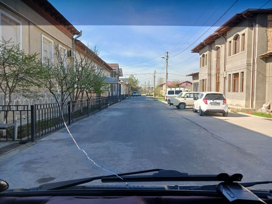 Uy sotladi Zangiotada
