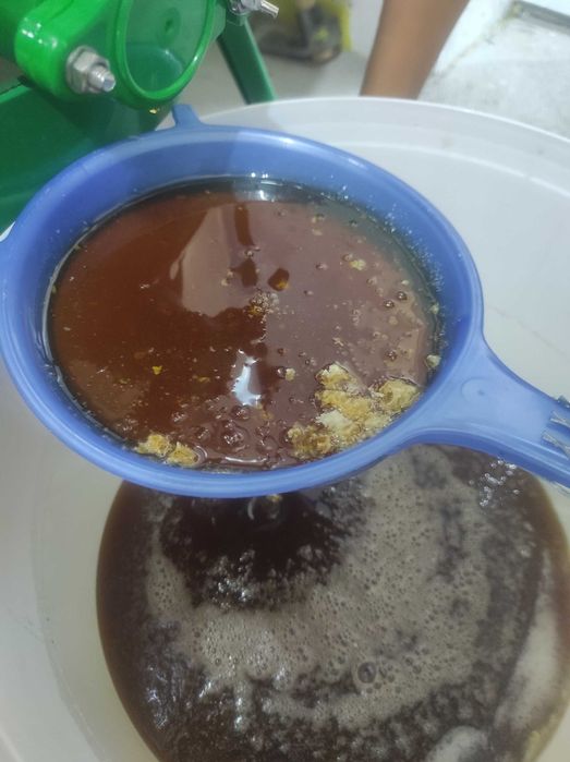 Пчелен мед-Липа реколта 2025г,със сертификат от лаборатория.