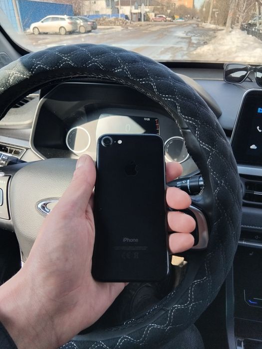 Айфон 7,32памяти,