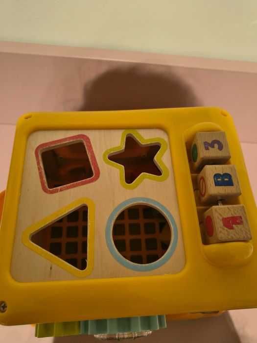 Centru de activitati - autobuz