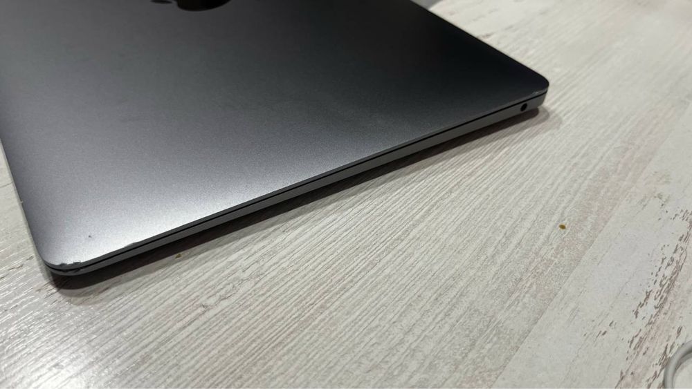 Macbook air m1 13