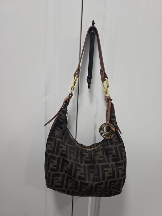 Чанта на Fendi  .