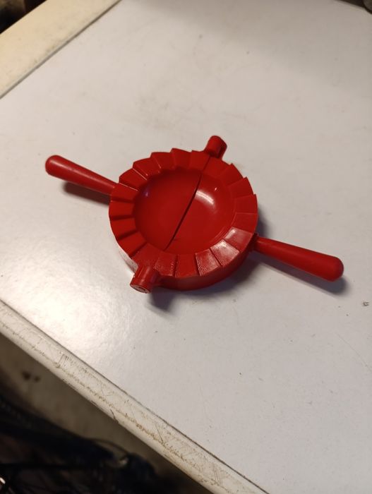 Продам форму для варенников