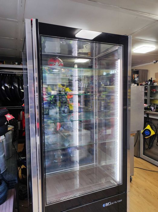 Сладкарска хладилна витрина ISA Cristal Tower