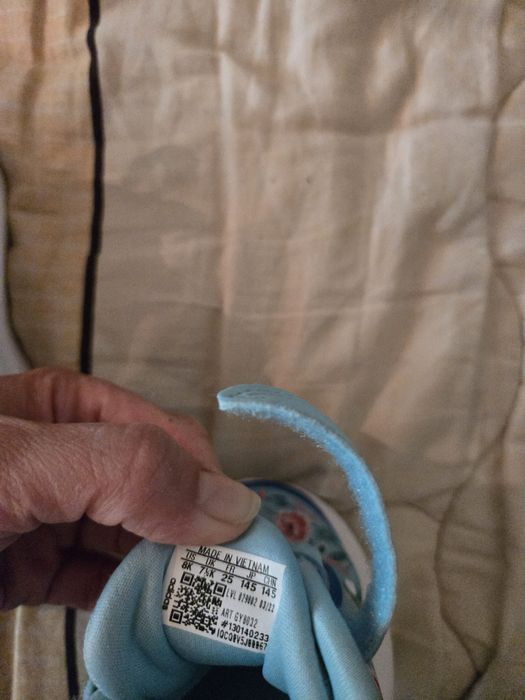 Пантофи за момиче