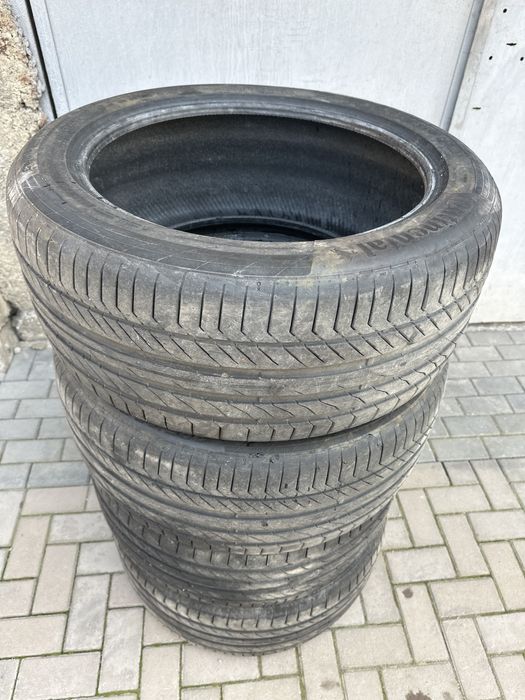 Продам комплект шины Континенталь