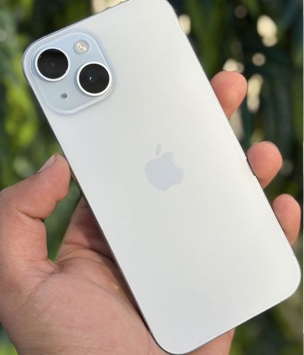 продам iPhone 15