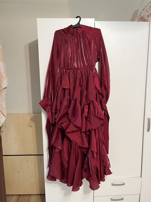 Новое бордовое платье