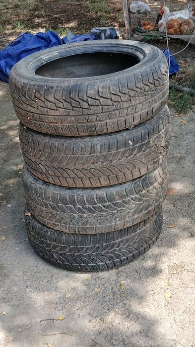 De Vând cauciucuri