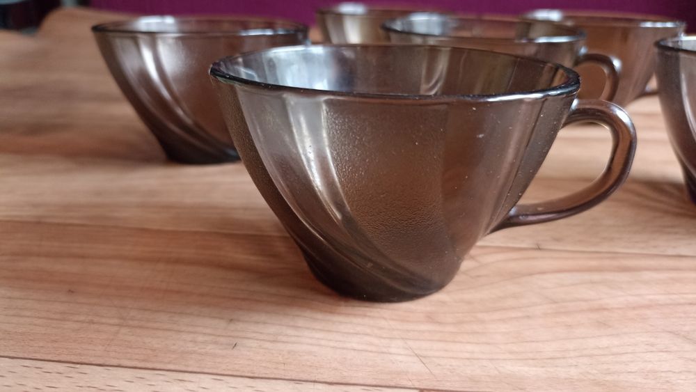 Продам недорого бокалы 1-200