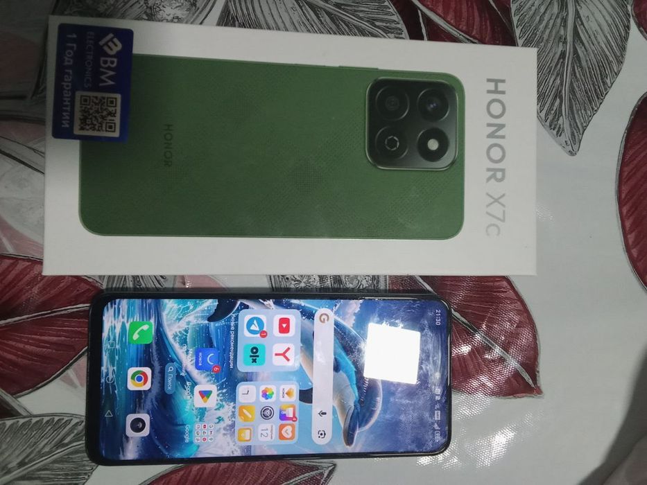 Срочно продам телефон Honor X8C почти новый ещё гарантия не закончился