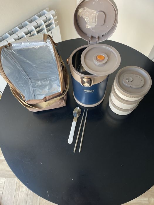 Продаю термос для еды