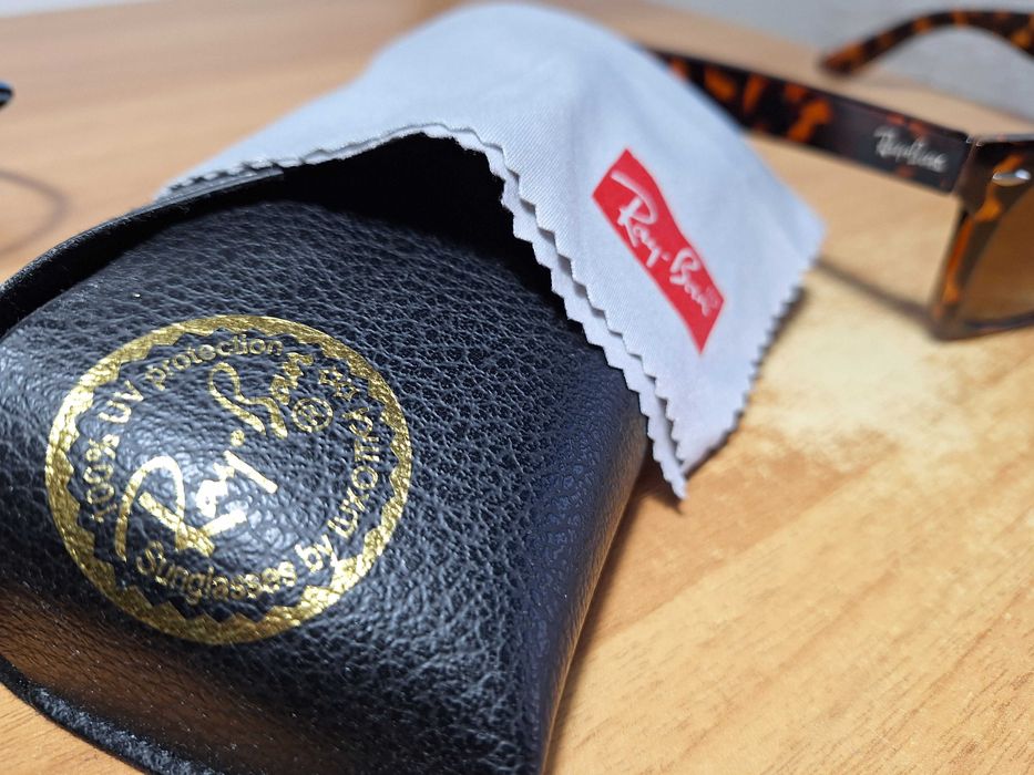 Ray-Ban Очила New Wayfarer Употребявани (С кожен кейс)