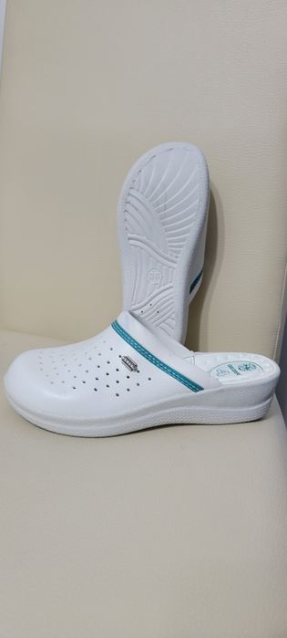 Costum medical albastru